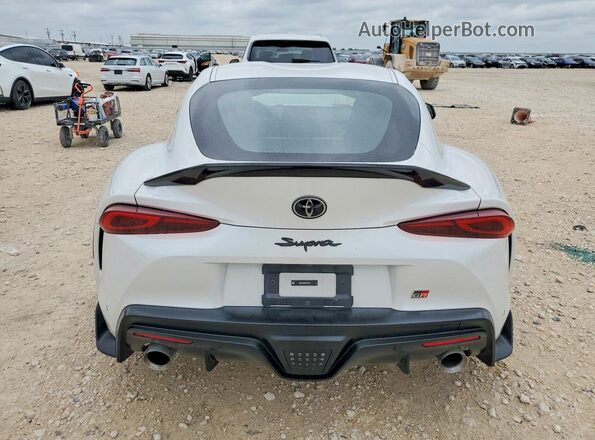 WZ1DB0G09TW074330 2026 TOYOTA GR White Vista trasera