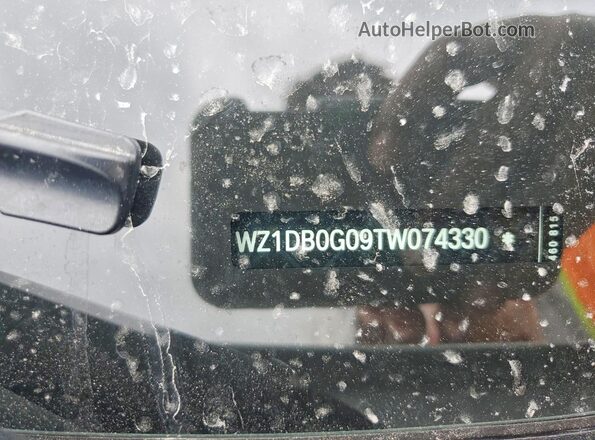 WZ1DB0G09TW074330 2026 TOYOTA GR White Vista del compartimento del motor