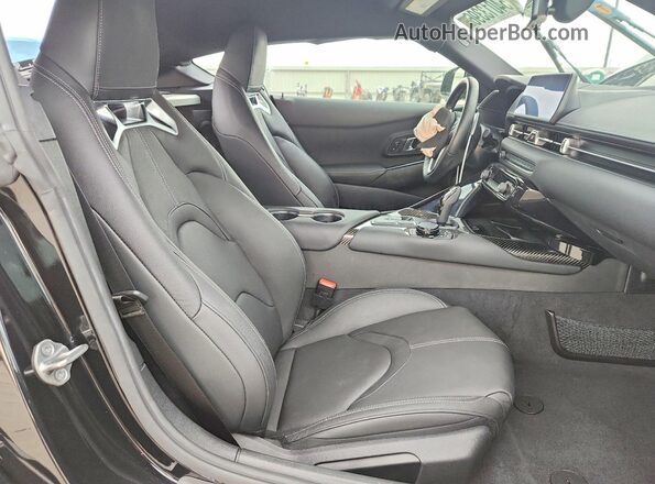 WZ1DB0G0XPW060152 2023 TOYOTA GR Black Widok tylnych siedzeń
