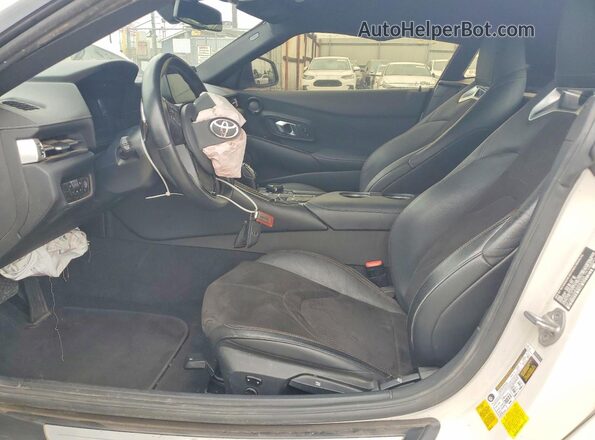 WZ1DB2C04NW053325 2022 TOYOTA GR Белый Вид салона спереди