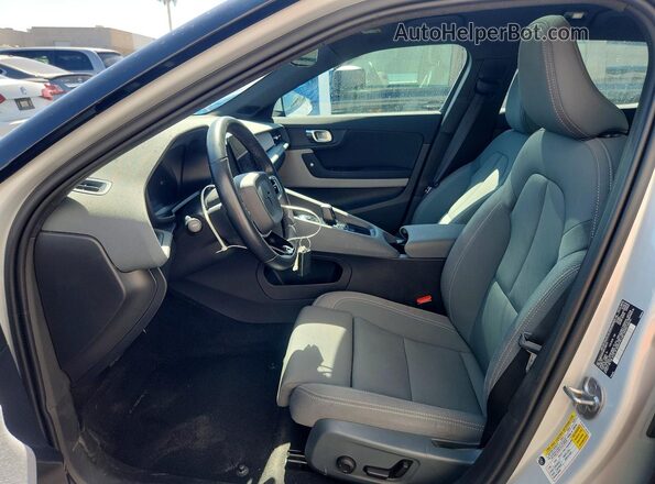 YSMED3KA8PL125276 2023 POLESTAR 2 White Front interior view