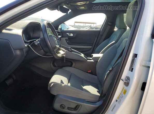 YSMEG3KA0PL130012 2023 POLESTAR 2 White Vista interior delantera