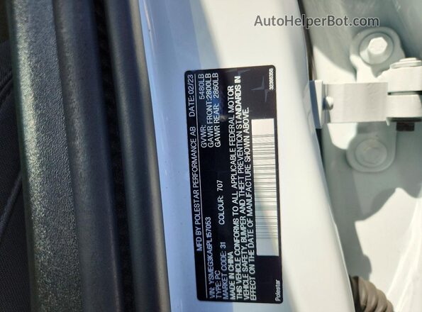 YSMEG3KA6PL157053 2023 POLESTAR 2 White Vista del compartimento del motor