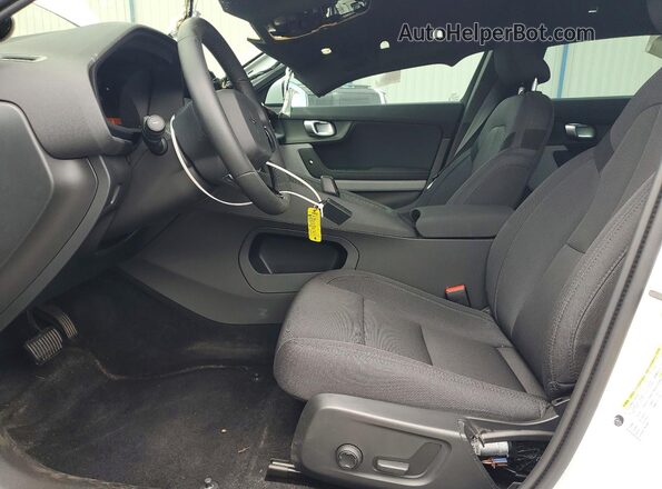 YSMFE3KA7RL236762 2024 POLESTAR 4 White Vista interior delantera