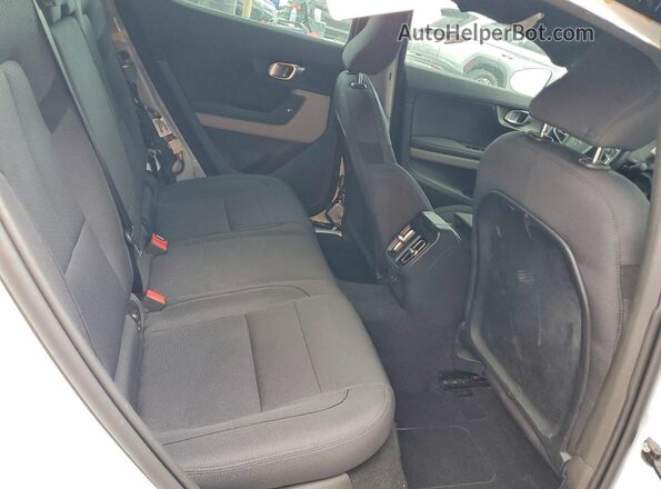 YSMFE3KA7RL236762 2024 POLESTAR 4 White Vista de los asientos traseros