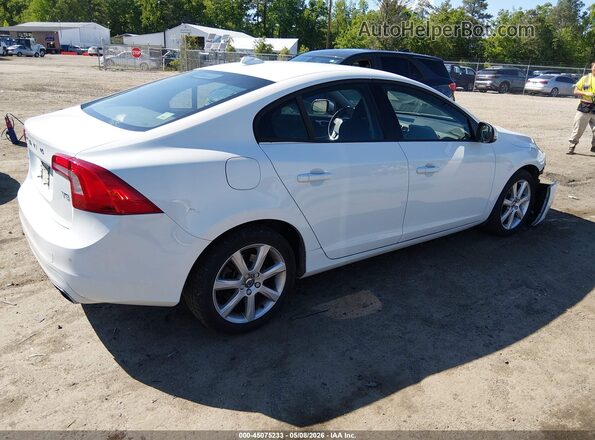 YV126MFJXG2391908 2016 VOLVO S60 White Tył prawy