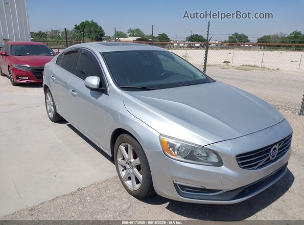 YV126MFK8G2393908 2016 VOLVO S60 Серебряный Вид спереди