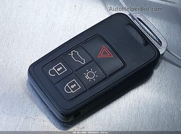 YV126MFK8G2393908 2016 VOLVO S60 Серебряный Вид панели приборов