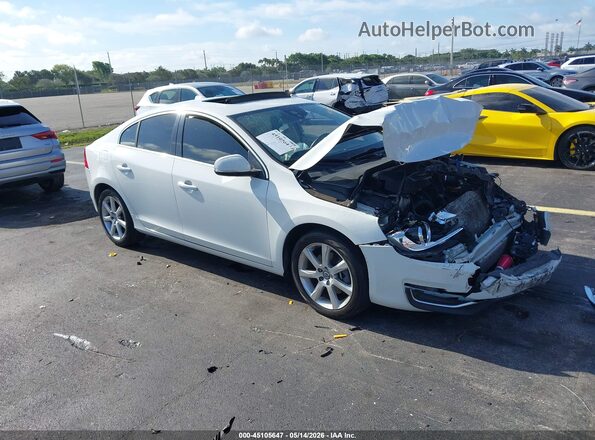 YV126MFK9G2391892 2016 VOLVO S60 Белый Передняя правая четверть