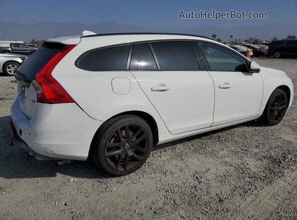 YV140MEL1J2392563 2018 VOLVO V60 White Trasero derecho