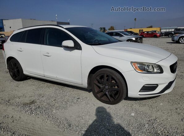 YV140MEL1J2392563 2018 VOLVO V60 White Delantero derecho
