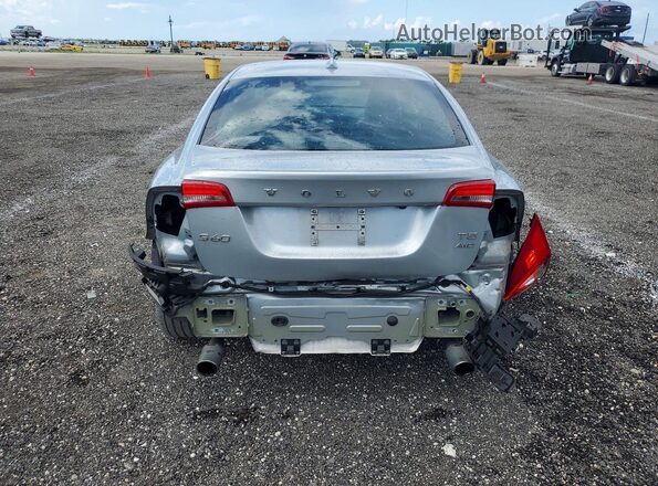 YV140MTL2H2431786 2017 VOLVO S60 Silver Widok z tyłu