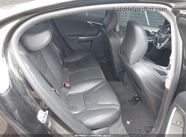 YV140MTLXH2437450 2017 VOLVO S60 Черный Вид наклейки с VIN-кодом