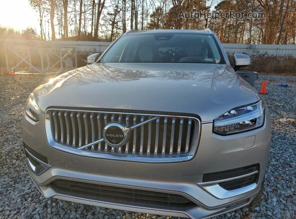 YV4062JE7S1333469 2025 VOLVO XC90 Золотой Вид спереди