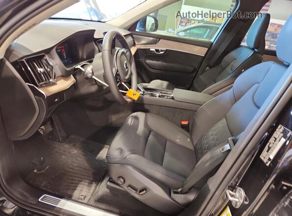 YV4062PB9S1389779 2025 VOLVO XC90 Черный Вид салона спереди