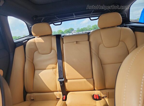 YV4062RL2N1049982 2022 VOLVO XC60 Синий Вид задних сидений
