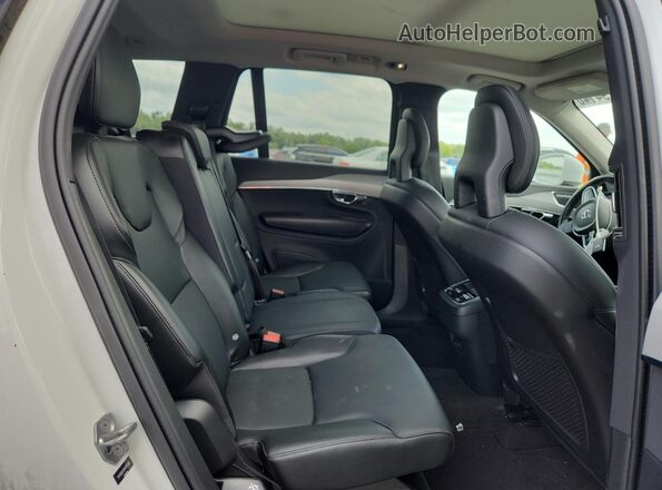 YV4102CK9M1715580 2021 VOLVO XC90 White Widok wnętrza z tyłu