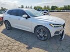 2018 Volvo Xc60 T5 Momentum Белый vin: YV4102RK3J1065096