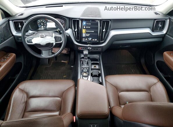 YV4102RK5L1421924 2020 VOLVO XC60 Белый Вид панели приборов