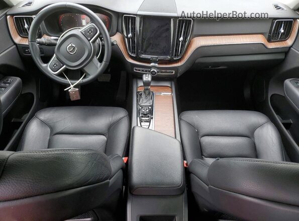 YV4102RKXM1682063 2021 VOLVO XC60 Gray Widok deski rozdzielczej