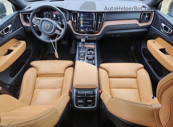 YV4102RL0L1571769 2020 VOLVO XC60 Gray Vista del salpicadero