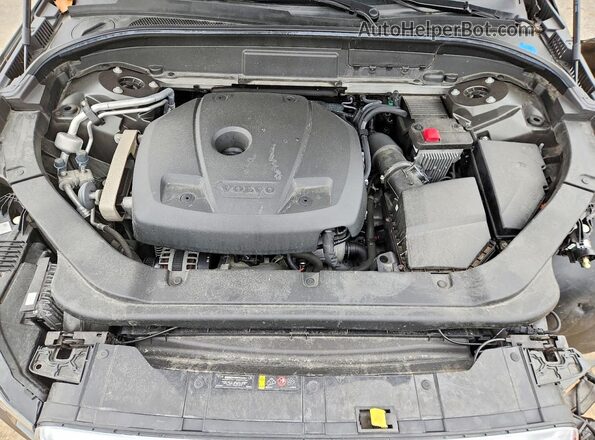 YV4102RL0L1571769 2020 VOLVO XC60 Gray Vista interior trasera