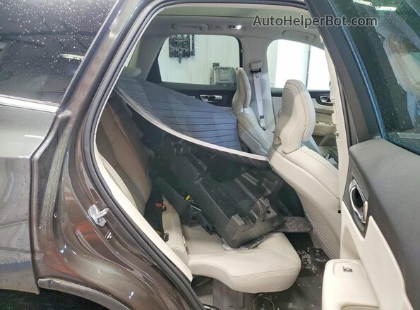 YV4102RL7M1728232 2021 VOLVO XC60 Серый Вид задней части салона