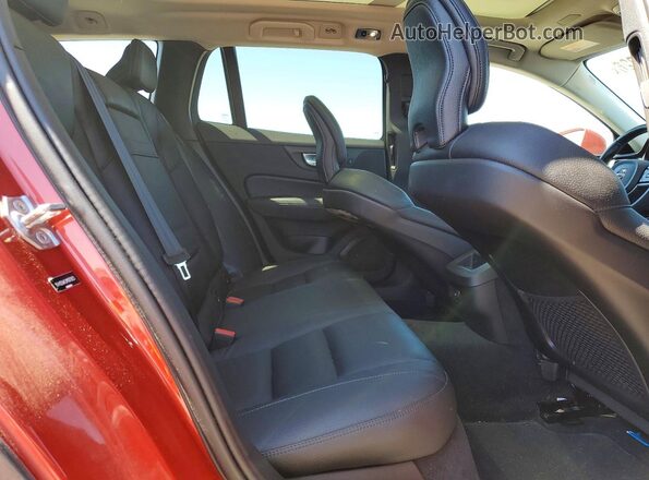 YV4102WK3M1070923 2021 VOLVO V60 Burgundy Vista interior trasera