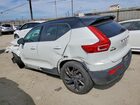 2019 Volvo Xc40 T5 R-design White vin: YV4162UM2K2130331