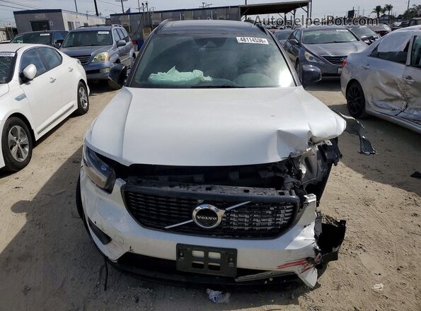 YV4162UM2K2130331 2019 VOLVO XC40 White Դիմացի տեսք