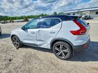 2021 Volvo Xc40 T5 R-design White vin: YV4162UM4M2494110