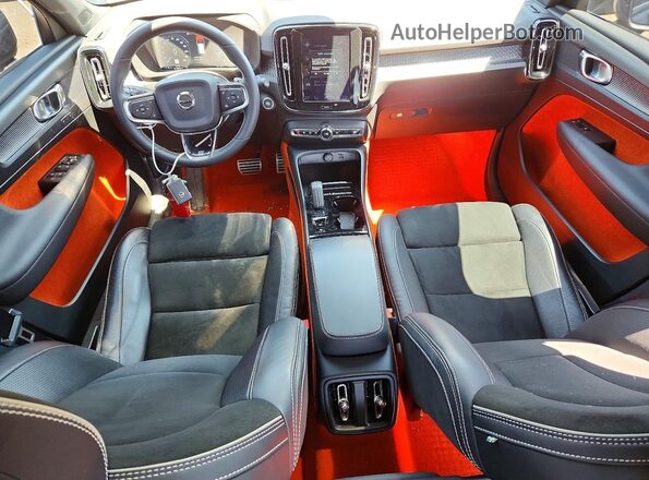 YV4162UM7K2048658 2019 VOLVO XC40 Черный Вид панели приборов