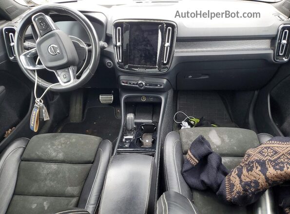 YV4162UM7M2465605 2021 VOLVO XC40 Blue Vista del salpicadero