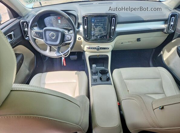 YV4162XZ7K2011200 2019 VOLVO XC40 Синий Вид панели приборов