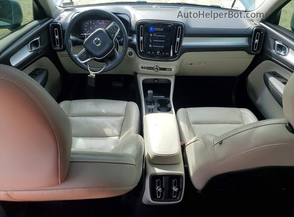 YV4162XZ9K2013255 2019 VOLVO XC40 Blue Առջևի վահանակի տեսք