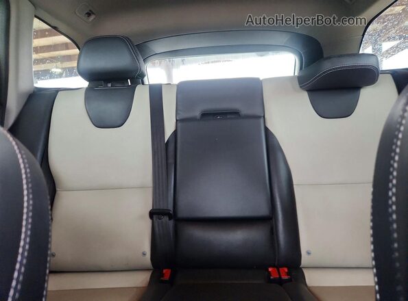 YV440MDJ2H2090860 2017 VOLVO XC60 Серебряный Вид задних сидений
