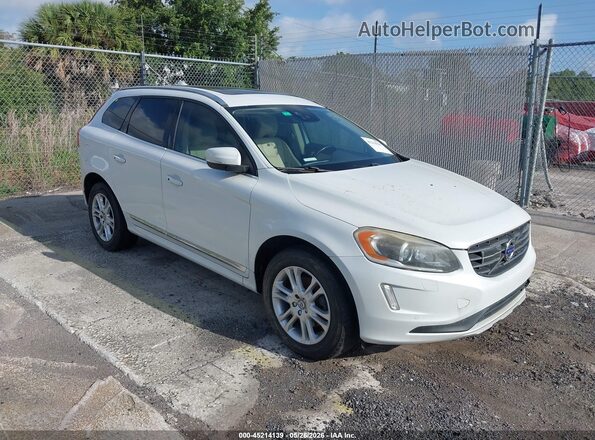 YV440MDM3G2880824 2016 VOLVO XC60 Белый Передняя правая четверть