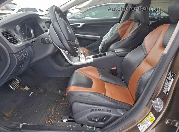 YV440MWMXH1032413 2017 VOLVO V60 Brown Widok wnętrza z przodu