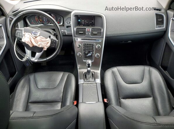YV4612RK8G2820961 2016 VOLVO XC60 Серебряный Вид панели приборов
