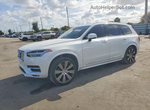 YV4A221L9L1618416 2020 VOLVO XC90 Белый Передняя левая четверть
