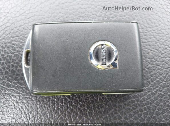 YV4A22PK7J1388726 2018 VOLVO XC90 Серый Вид панели приборов