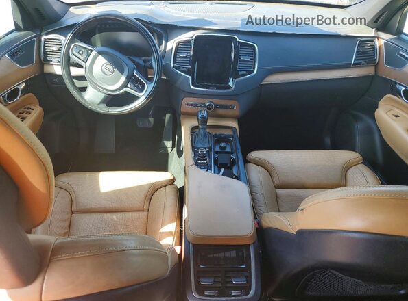 YV4A22PL2H1106687 2017 VOLVO XC90 Black Widok deski rozdzielczej