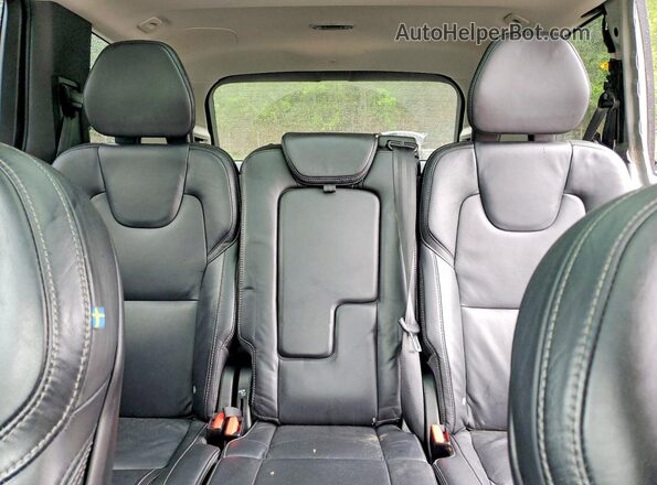 YV4A22PL2N1798705 2022 VOLVO XC90 White Հետևի նստատեղերի տեսք