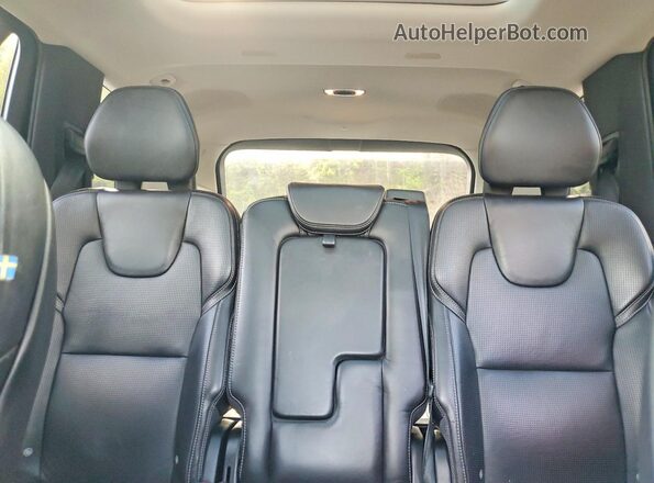 YV4A22PL4H1106495 2017 VOLVO XC90 White Vista de los asientos traseros