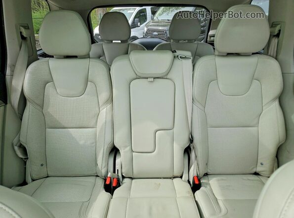 YV4A22PL4M1675664 2021 VOLVO XC90 White Вид задніх сидінь