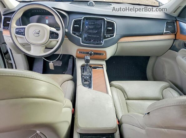 YV4A22PL7H1138003 2017 VOLVO XC90 White Vista del salpicadero