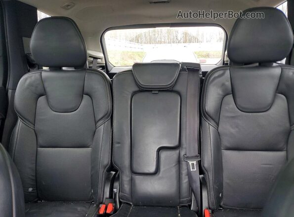 YV4A22PL7K1486083 2019 VOLVO XC90 Серебряный Вид задних сидений