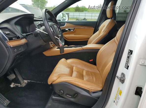 YV4A22PL9G1091037 2016 VOLVO XC90 Белый Вид салона спереди