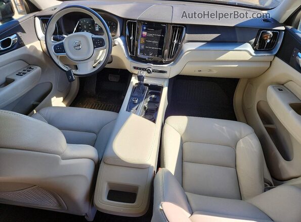 YV4A22RK7J1043290 2018 VOLVO XC60 Черный Вид панели приборов
