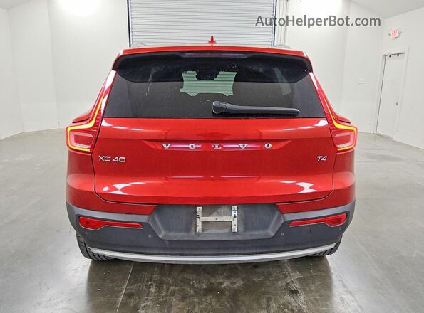 YV4AC2HK7M2590699 2021 VOLVO XC40 Red Rear view